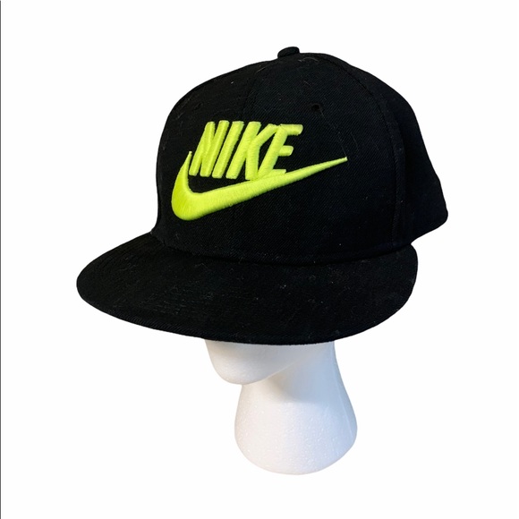 nike be true hat